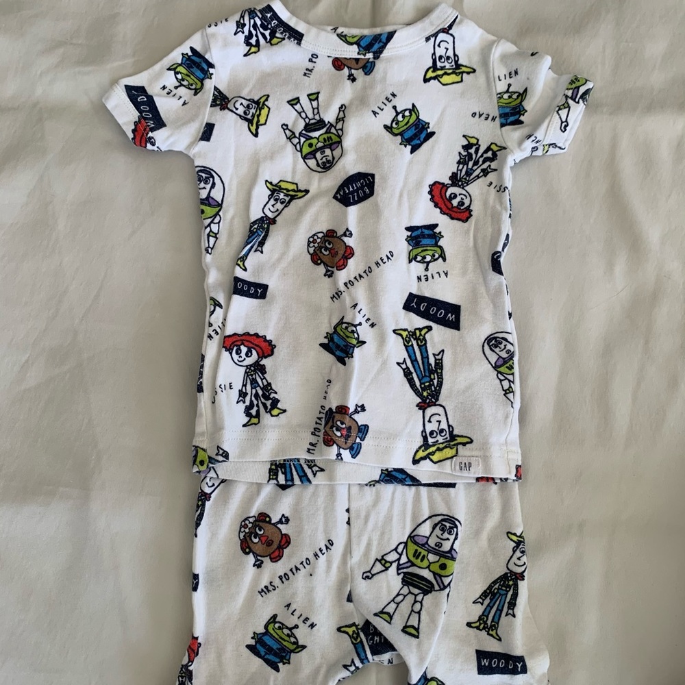 Gap Kids 2pc Toy Story Jammies